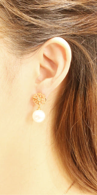 14K Gold/White Gold Dipped Flower Crystal Top Pearl Post Earrings