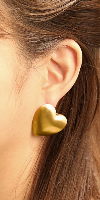 14K Gold/White Gold Dipped Matte Heart Stud Earrings